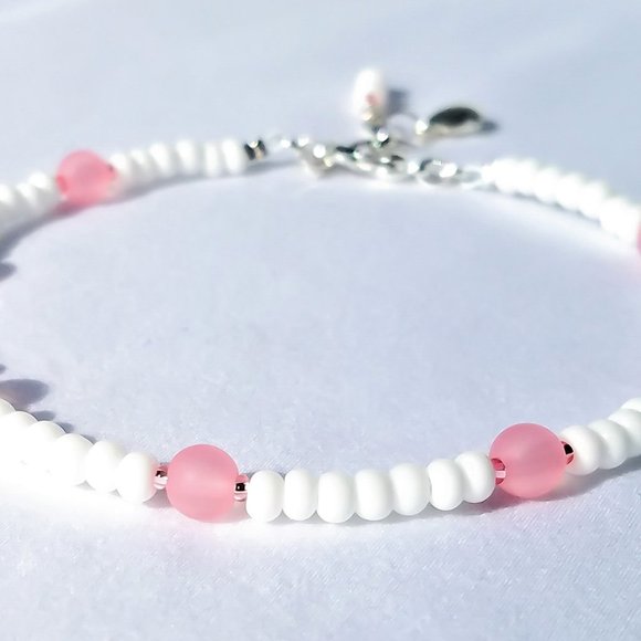 White and Pink Beaded Anklet with Silver Seashell Charm/ Cute Women's Anklet - Picture 3 of 7